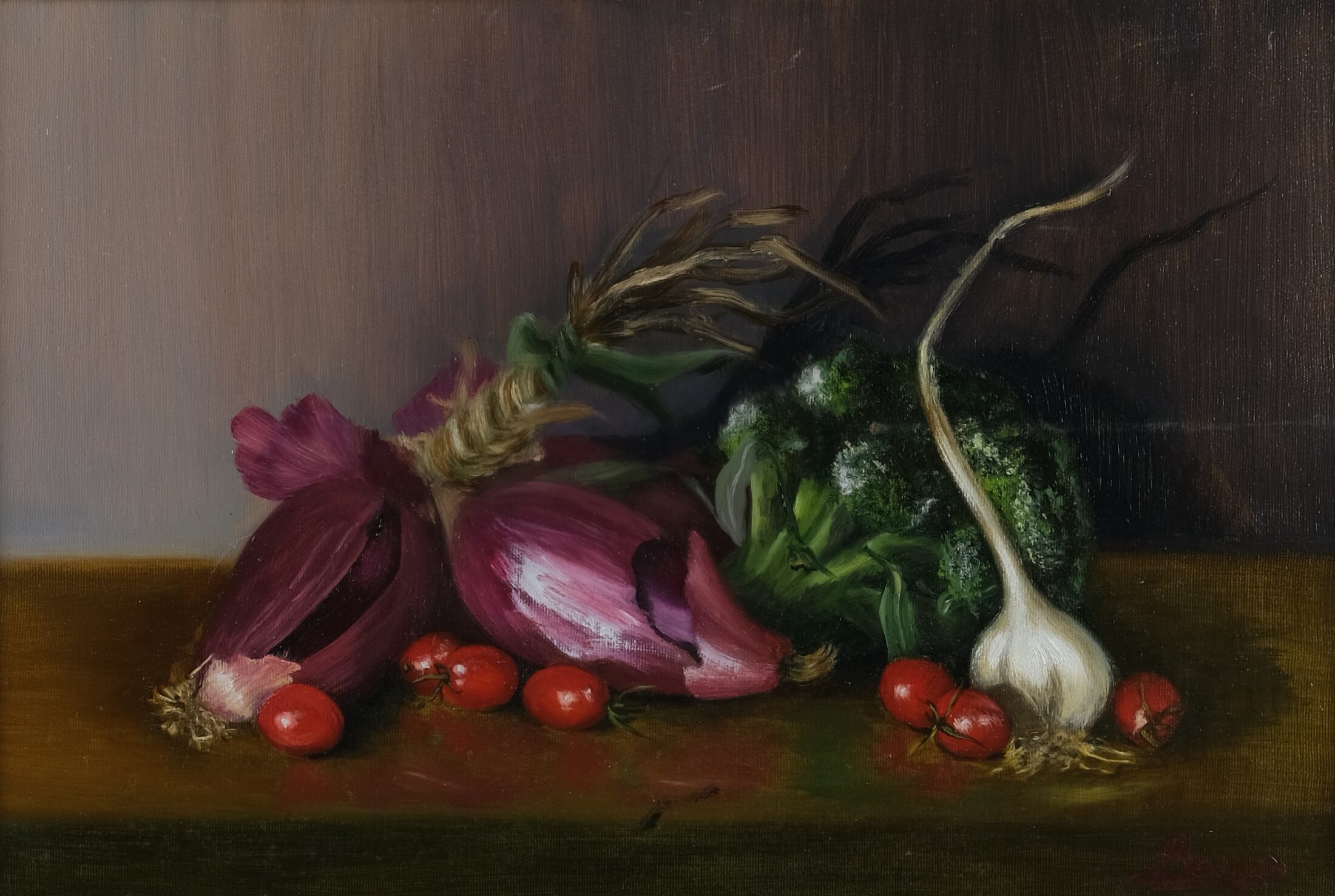 Original still life oil painting on canvas by Maria Luisa Bevivino with Tropea red onions on a table, 2020
